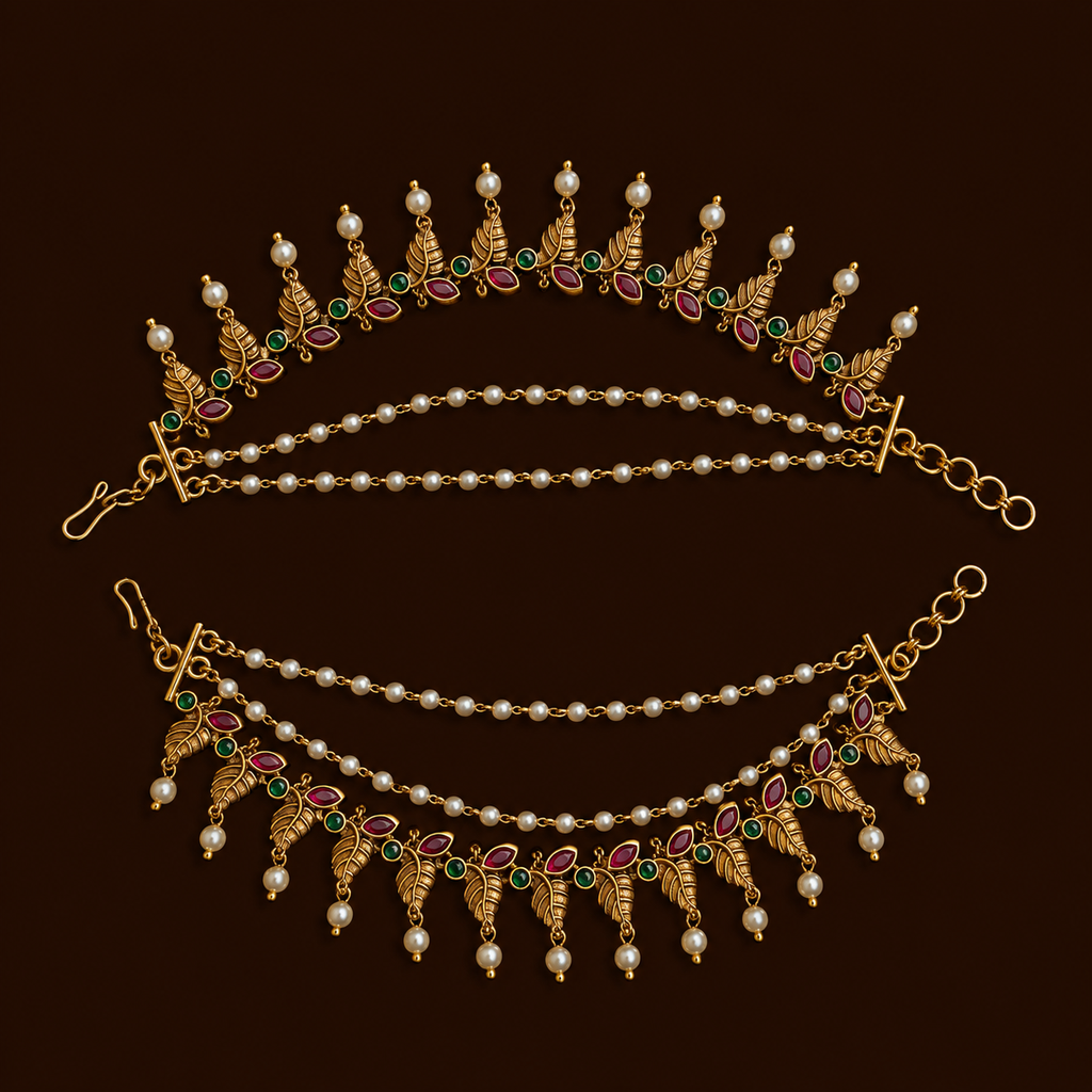Leaf motif 3 layer earchain